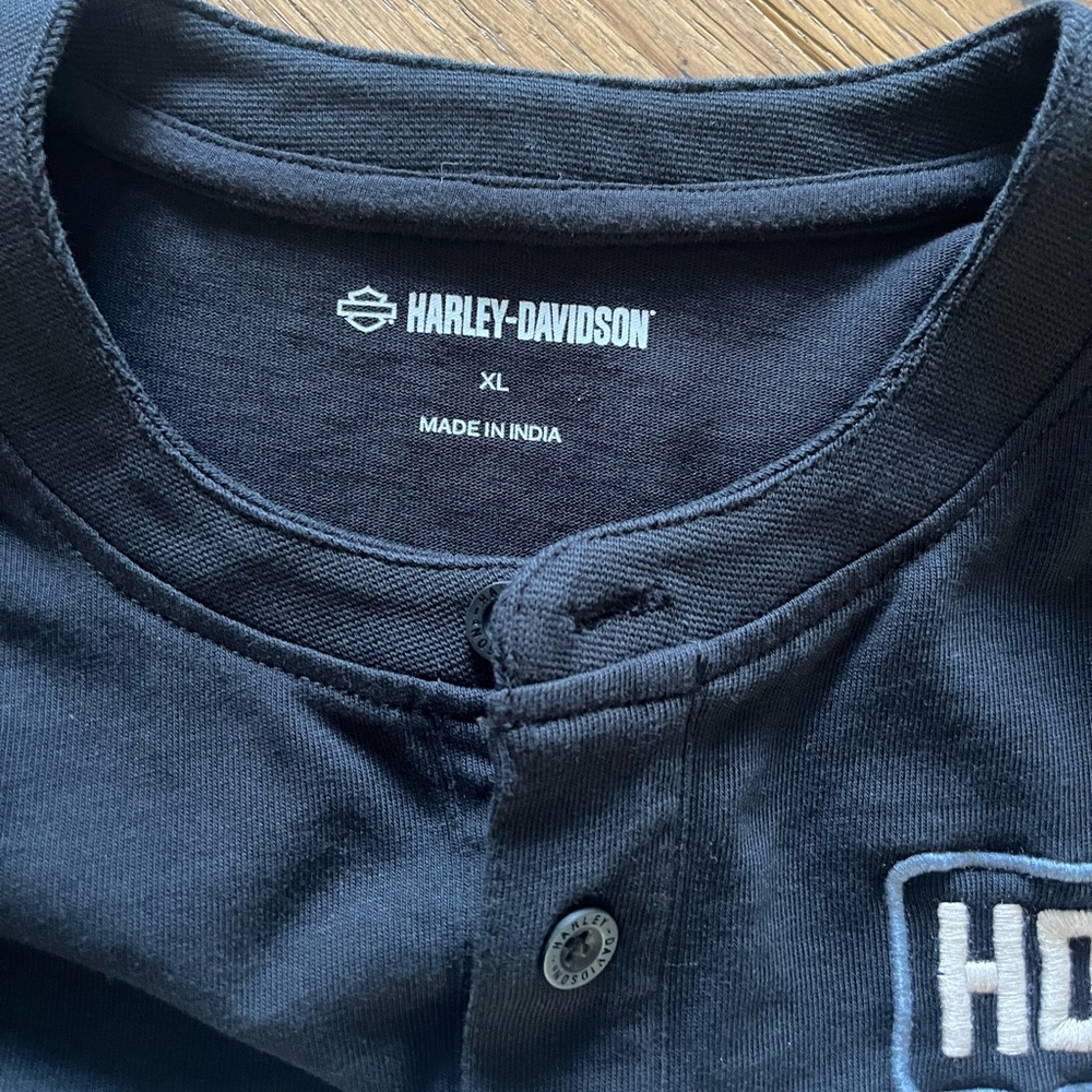 Harley Davidson Men’s Long Sleeved Henley Shirt - NWOT - Picture 6 of 7